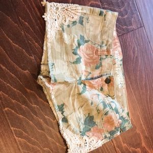 Floral lace shorts